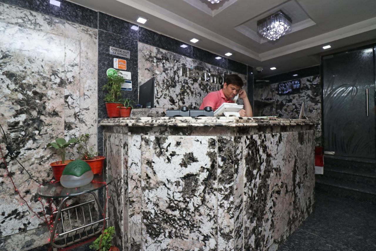 Oyo Flagship 16209 Hotel Ambar Palace Calcutta Calcutta Bara Bazar Esterno foto