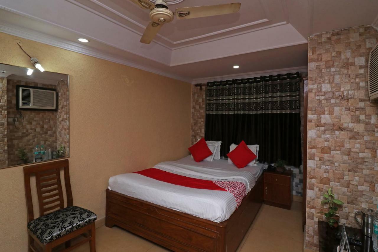 Oyo Flagship 16209 Hotel Ambar Palace Calcutta Calcutta Bara Bazar Esterno foto
