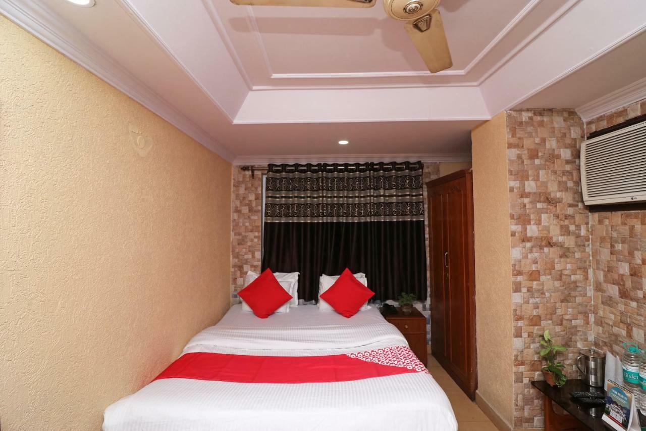 Oyo Flagship 16209 Hotel Ambar Palace Calcutta Calcutta Bara Bazar Esterno foto