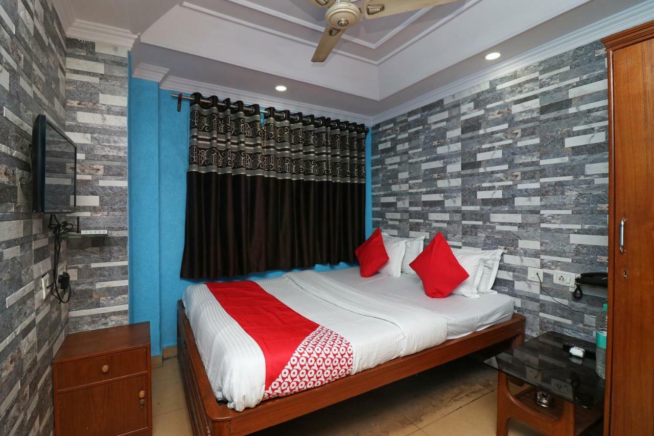 Oyo Flagship 16209 Hotel Ambar Palace Calcutta Calcutta Bara Bazar Esterno foto