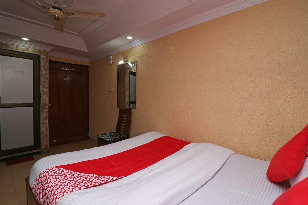 Oyo Flagship 16209 Hotel Ambar Palace Calcutta Calcutta Bara Bazar Esterno foto