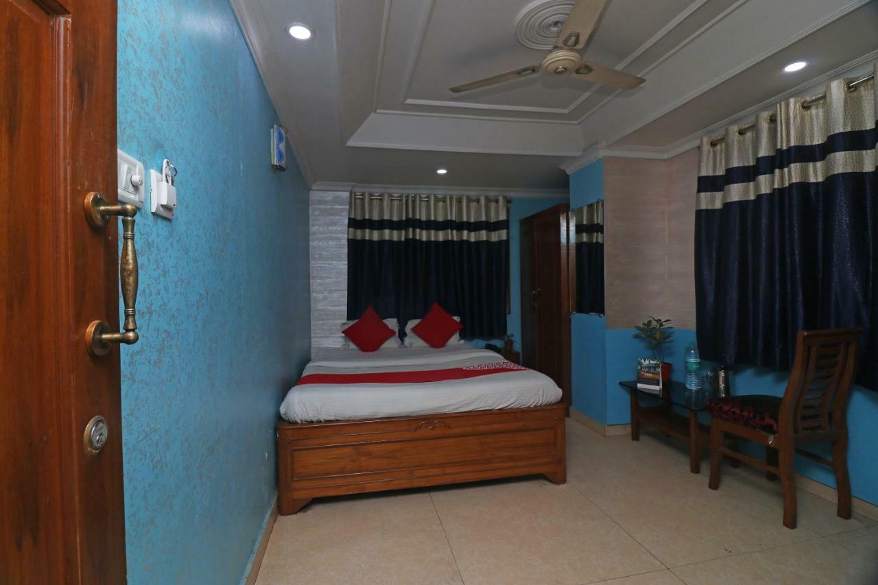 Oyo Flagship 16209 Hotel Ambar Palace Calcutta Calcutta Bara Bazar Esterno foto