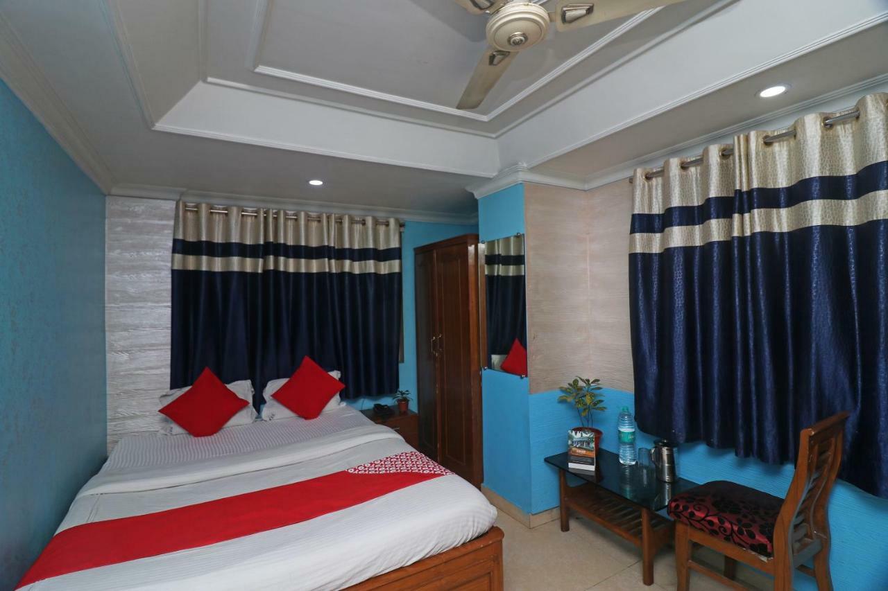 Oyo Flagship 16209 Hotel Ambar Palace Calcutta Calcutta Bara Bazar Esterno foto