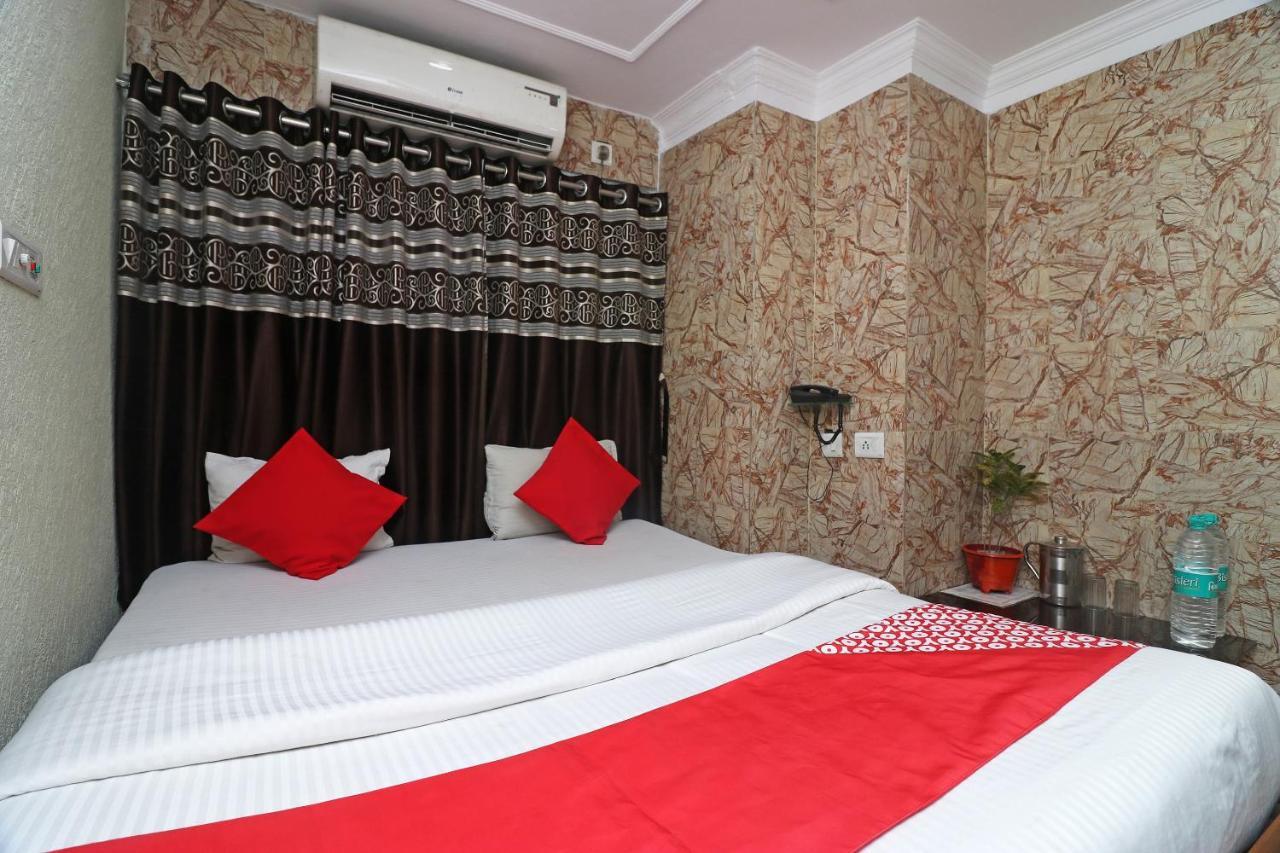 Oyo Flagship 16209 Hotel Ambar Palace Calcutta Calcutta Bara Bazar Esterno foto